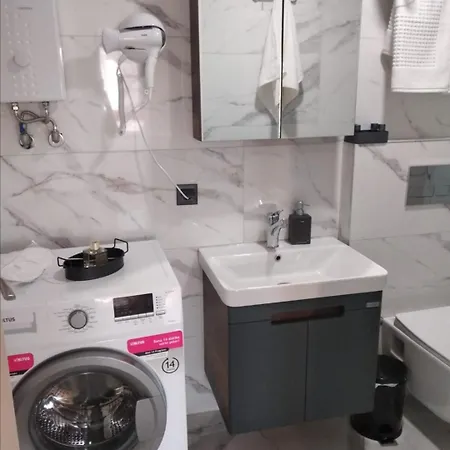 Center House Apartment